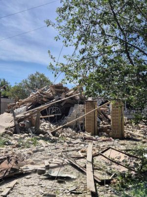 Армія РФ вдарила по житловому будинку в Куп’янську: загинули дві жінки, є поранені