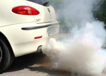 Водіям розповіли, чому навіть влітку не варто ігнорувати прогрів двигуна