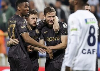 Трабзонспор з автоголом Батагова та голом Сікана зіграв на виїзді внічию з Касимпашею