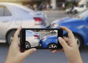 За зйомку ДТП можна потрапити за грати: де такі суворі правила