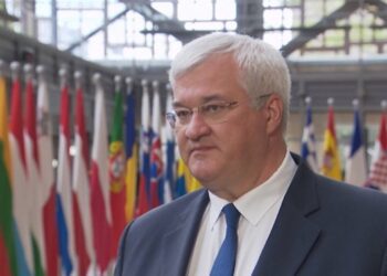 Україна закликала G7 знизити граничну ціну на російську нафту до $30