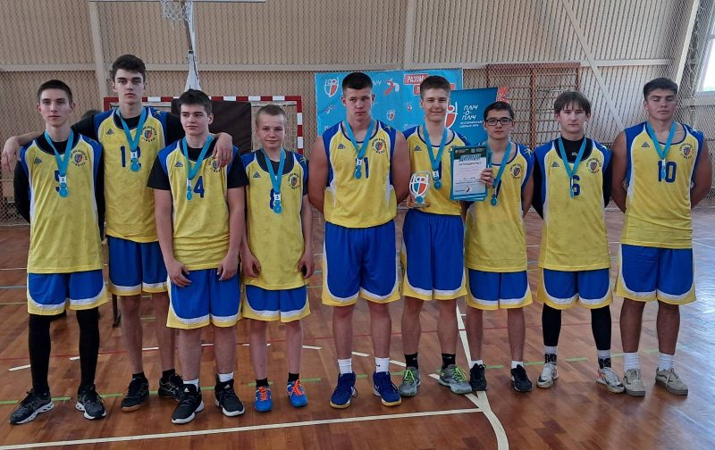 Четвертий етап &laquo;Пліч-о-пліч всеукраїнські шкільні ліги&raquo; із баскетболу серед дівчат та&nbsp; юнаків: команда Роменського ліцею № 4 ім. Тетяни &nbsp;Маркус виборола друге місце + ФОТО