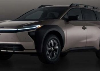 Економічний практичний кросовер Toyota показали на нових фото