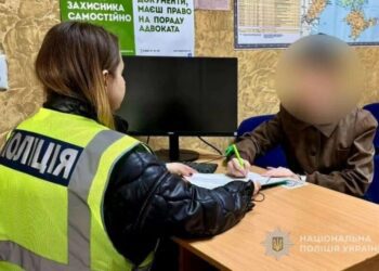 На Конотопщині судитимуть неповнолітніх за збут наркотиків, які їм постачав 21-річний чоловік