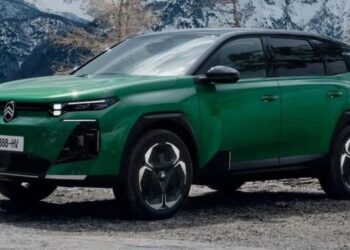 Довгоочікуваний недорогий кросовер Citroen показали на нових фото