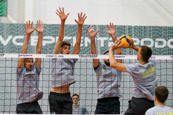 ФОТО. Збірна України з волейболу розпочала підготовку до Ліги націй