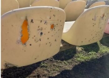 ФОТОФАКТ! Вандали пошкодили сидіння на стадіоні ім. Окіпного