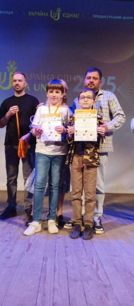 Конотопські вокалісти виступили на Міжнародному фестивалі-конкурсі «UA united- 2025»