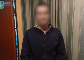 На Сумщині викрито псевдоволонтера, який ошукав 10 осіб, збираючи кошти для потреб ЗСУ