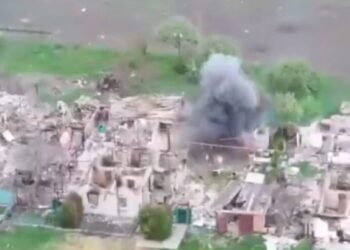 На Сумському напрямку оператори бойових дронів знищили ворожі укриття, транспорт та особовий склад противника