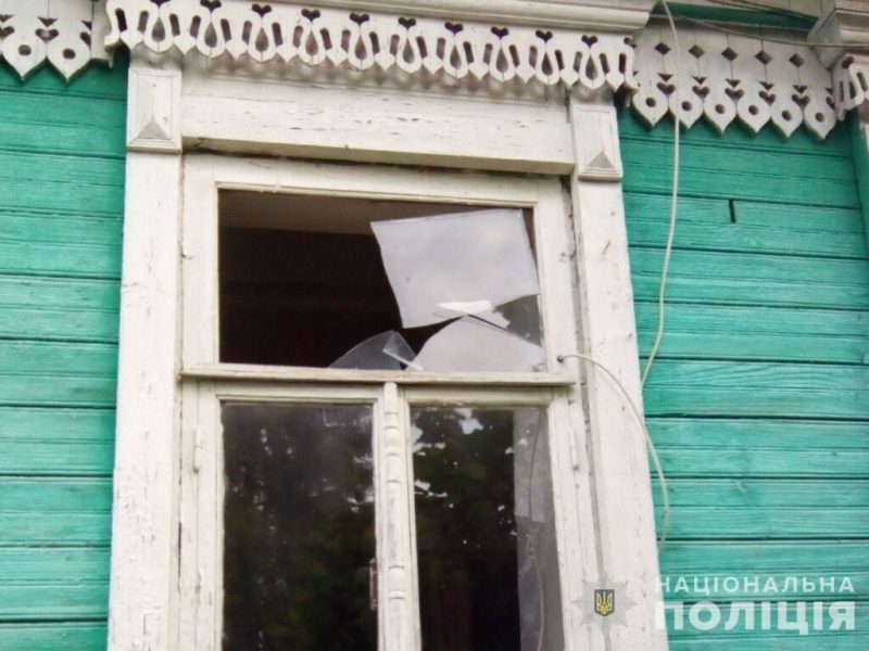 Наслідки російських обстрілів по будинках мирних жителів