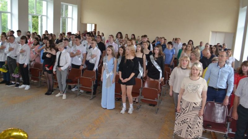 Очільниця Шосткинського району привітала  випускників Середино-Будської громади