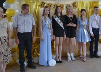 Очільниця Шосткинського району привітала  випускників Середино-Будської громади