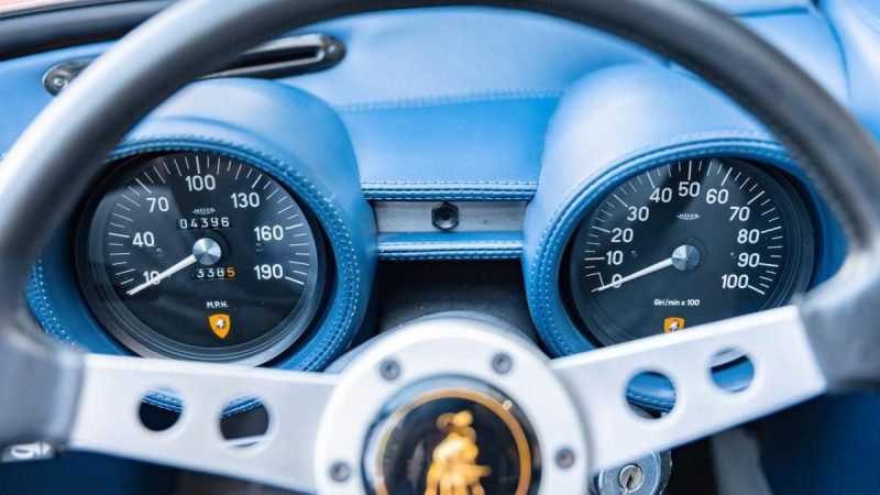 Один із найдорожчих вживаних автомобілів у світі продадуть на аукціоні: яка його ціна (фото)