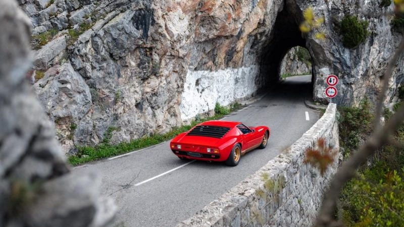 Один із найдорожчих вживаних автомобілів у світі продадуть на аукціоні: яка його ціна (фото)