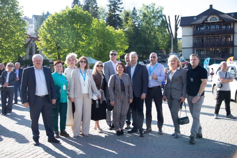 Олег Стогній представляє Роменську громаду на Міжнародному форумі «Демократичний тиждень Карпатського моря» у Трускавці + ФОТО