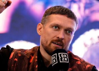 Олександр Усик назвав двох бажаних суперників по останньому бою