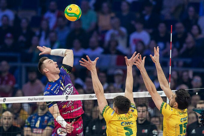 Перуджа виграла Лігу чемпіонів, Плотницький – індивідуальну відзнаку