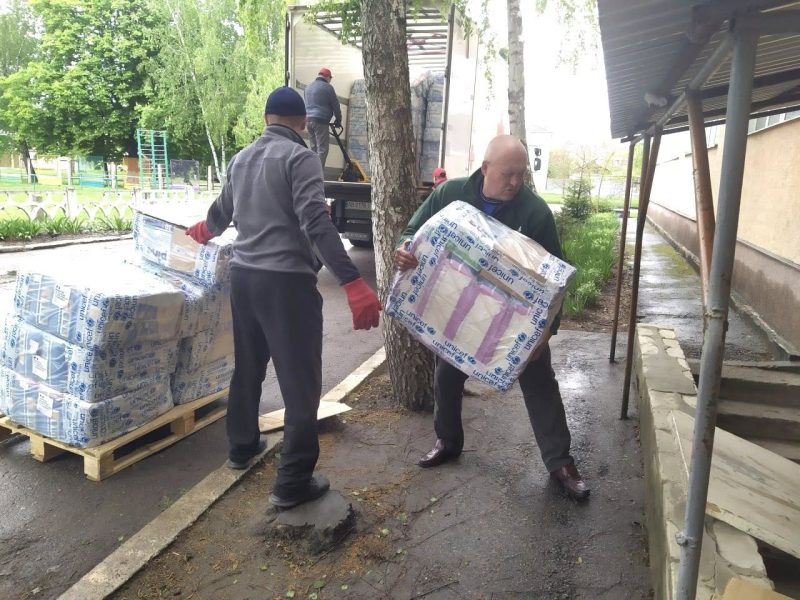 Понад 900 наборів гуманітарної допомоги доставили жителям Шосткинщини від ЮНІСЕФ