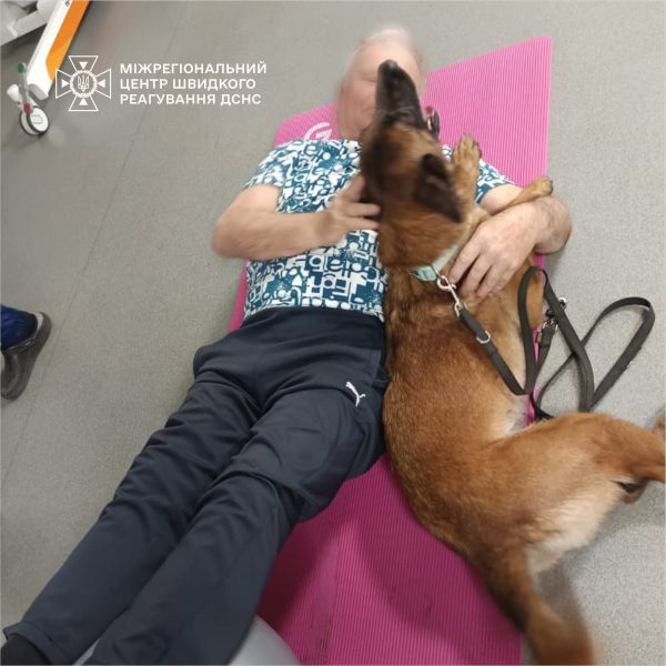 Роменські кінологи разом зі своїми собаками навідалися до одного з реабілітаційних центрів у Дніпрі