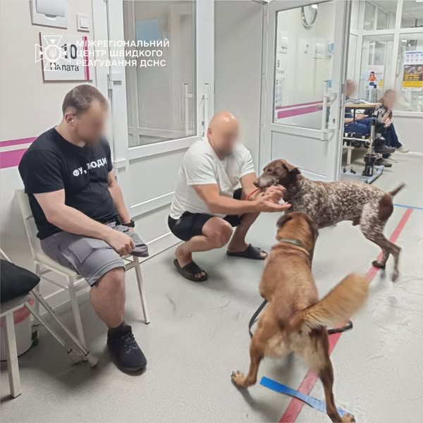 Роменські кінологи разом зі своїми собаками навідалися до одного з реабілітаційних центрів у Дніпрі
