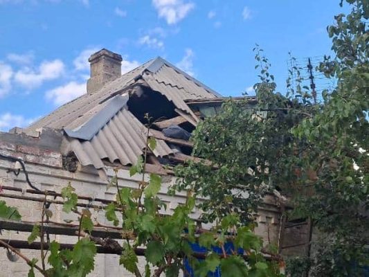 Росіяни атакували Нікополь: пошкоджено магазини, спортклуб та 2 багатоповерхівки