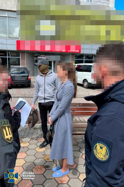 СБУ викрила посадовицю сумського університету на вимаганні хабарів за успішний захист дисертацій