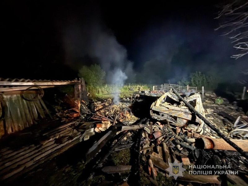 Спалив сарай та авто сусіда: на Конотопщині поліцейські повідомили зловмиснику про підозру