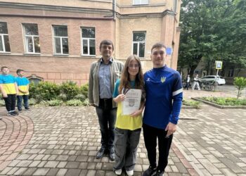 Срібний призер чемпіонату світу з лижної акробатики завітав до рідної школи