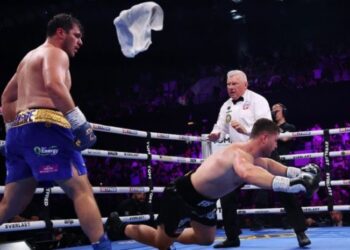 Тоні Беллью обговорив перемогу Аллена в реванші з Фішером