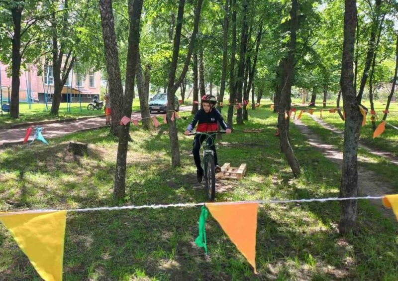 У Конотопі відбулись змагання з техніки велосипедного туризму до «Дня Героїв України»