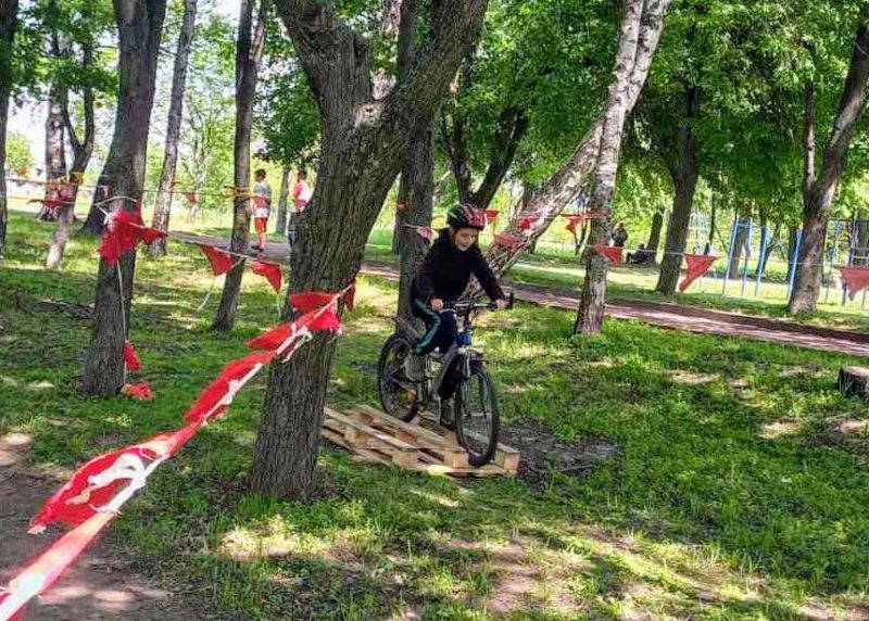 У Конотопі відбулись змагання з техніки велосипедного туризму до «Дня Героїв України»