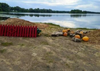 У Шостці на мосту Галенківського озера впала частина опори