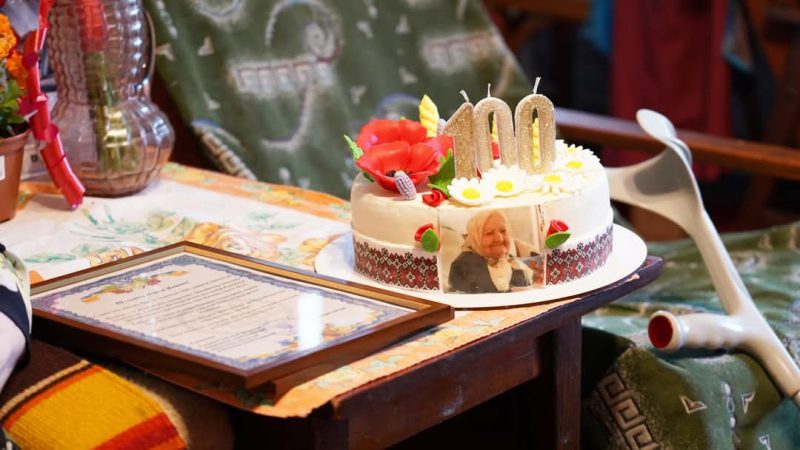 В Охтирці зі 100-річчям вітали Олену Гриценко