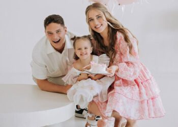 ВІДЕО. Як Георгій Судаков розважається в супермаркеті. З донькою