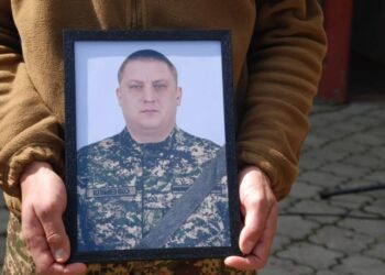 Захищав Батьківщину з першого дня повномасштабного вторгнення: Шостка попрощалася з 33-річним нацгвардійцем Миколою Кліменком