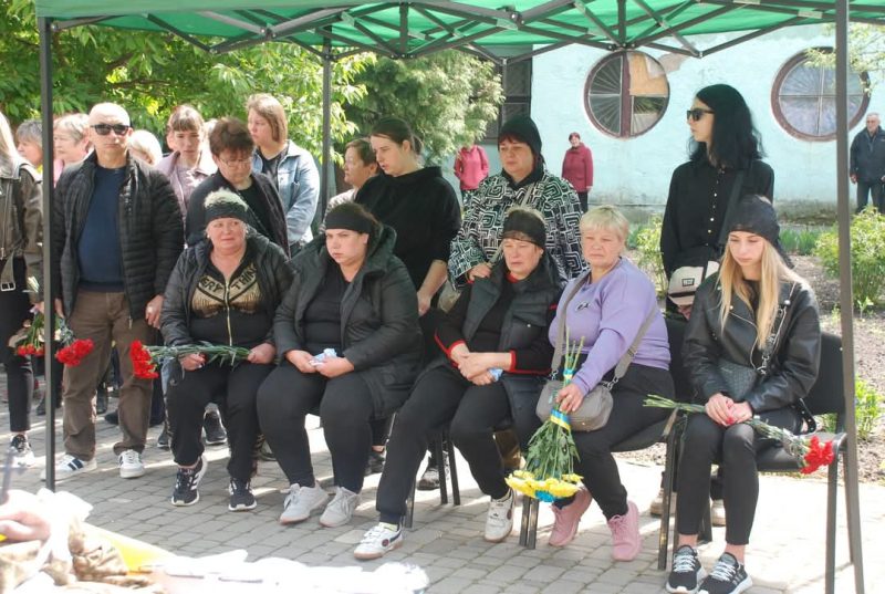 Захищав Батьківщину з першого дня повномасштабного вторгнення: Шостка попрощалася з 33-річним нацгвардійцем Миколою Кліменком