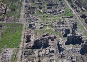 З’явилося нове відео зруйнованого окупантами Торецька