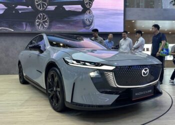 Новий спортивний седан від японського бренду здивував ціною (ФОТО)