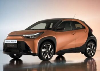 Міні-кросовер Toyota отримав гібридний двигун та GR Sport (ФОТО)