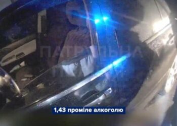 У Сумах на проспекті Свободи зупинили нетверезого водія