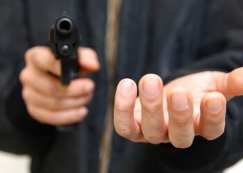 8 років тюрми отримав чоловік із Шосткинського району, який скоїв розбійний напад, крадіжки, зберігав зброю, боєприпаси та наркотики