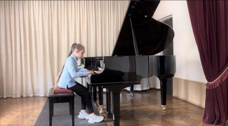Юні піаністки з Сум вибороли перемогу на всеукраїнському конкурсі