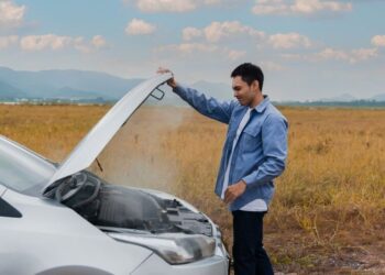 Чому закипає двигун в автомобілі: шість основних причин перегріву