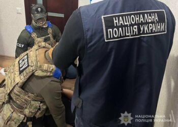 8 тисяч доларів за фіктивний діагноз: у Сумах поліція викрила схему ухилення від мобілізації та виїзду за кордон