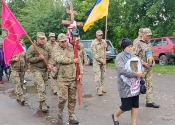 Буринська громада попрощалася із захисником України Валерієм Курбетом