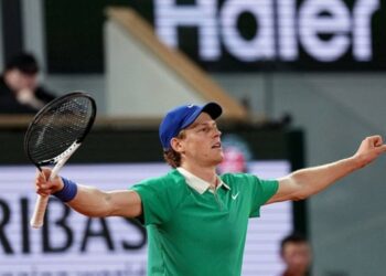 Джокович поступається в півфіналі Ролан Гаррос першій ракетці світу