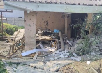 Одна людина, яка отримала поранення внаслідок ранкового обстрілу Сум, перебуває у лікарні