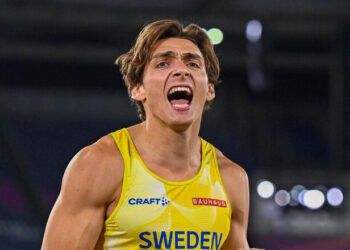 Дюплантіс встановив світовий рекорд у стрибках із жердиною – 6.28 м