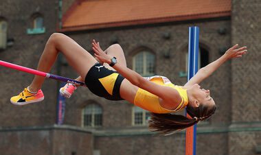 Дюплантіс встановив світовий рекорд у стрибках із жердиною &ndash; 6.28 м